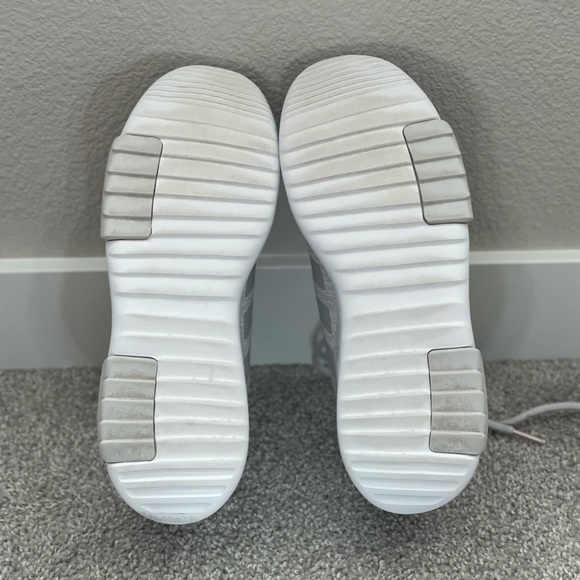 Women’s Adidas Cloudfoam Tracer Shoes - Picture 6 of 7